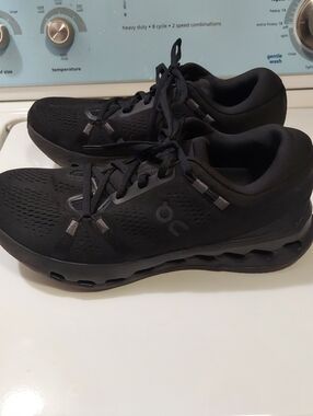 On Running Cloudsurfer 2 Men's Black Athletic Shoes Size 9